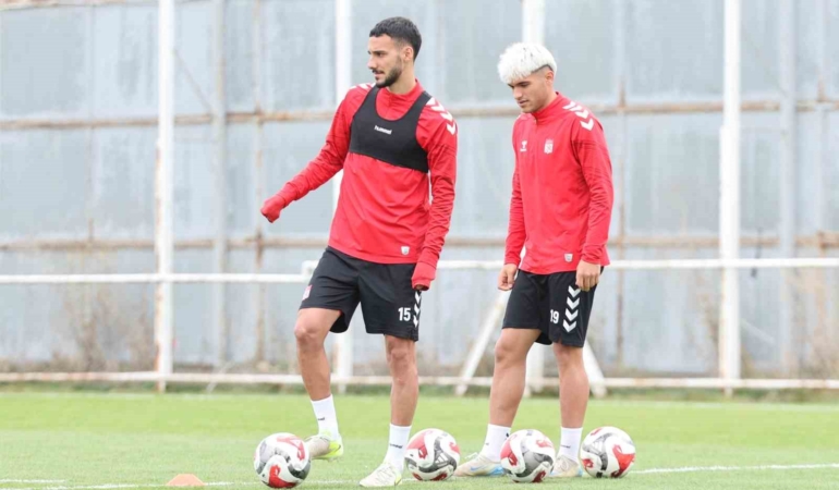 sivasspor-teknik-direktorsuz-calisti-bsAEtIe9.jpg