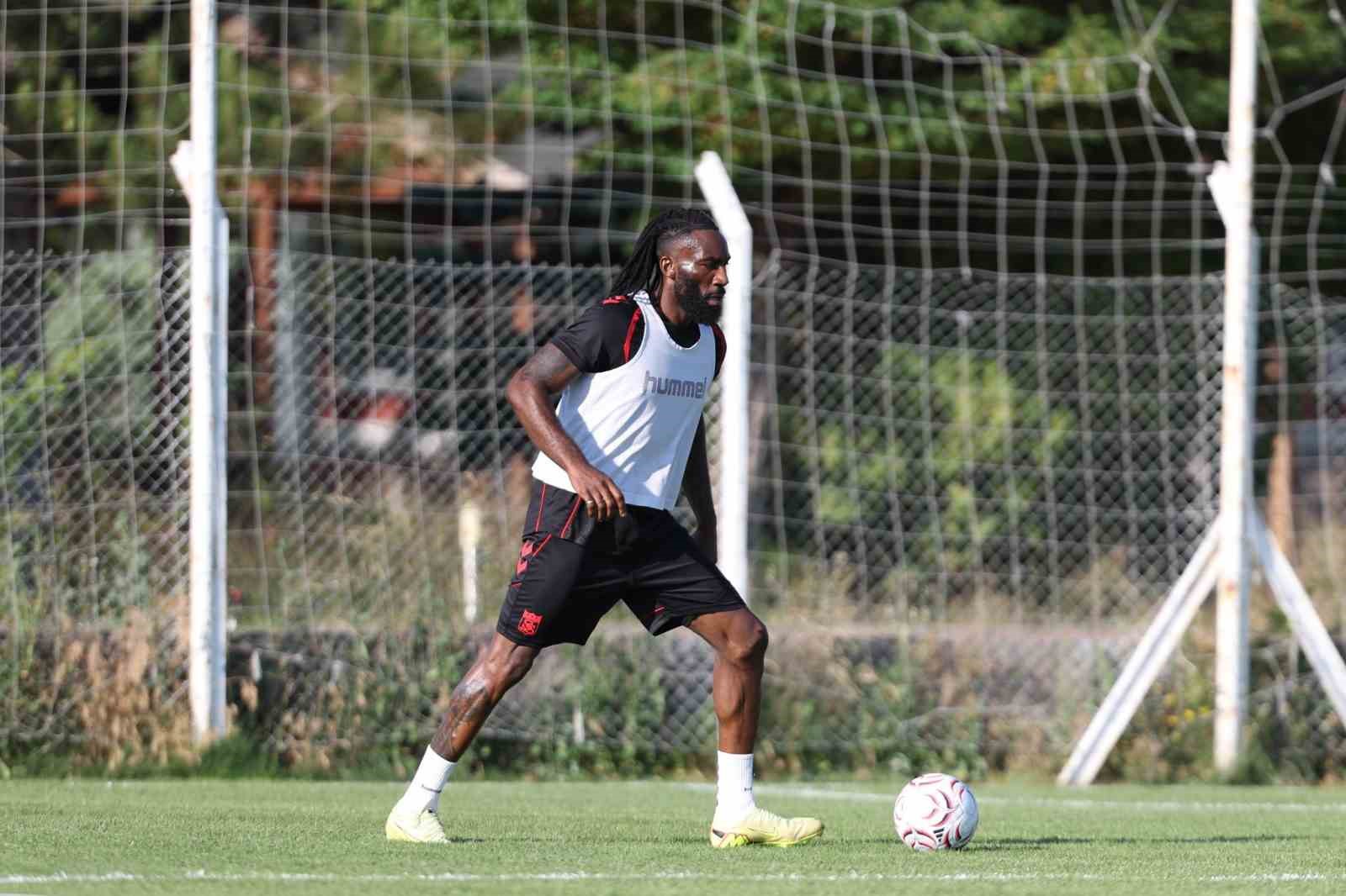 sivasspor yeni sezona hazirlaniyor 3 1VWEpWR7