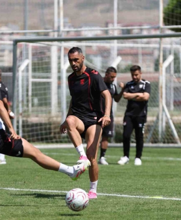 sivasspor-yeni-sezona-hazirlaniyor-GuwDaiiB.jpg