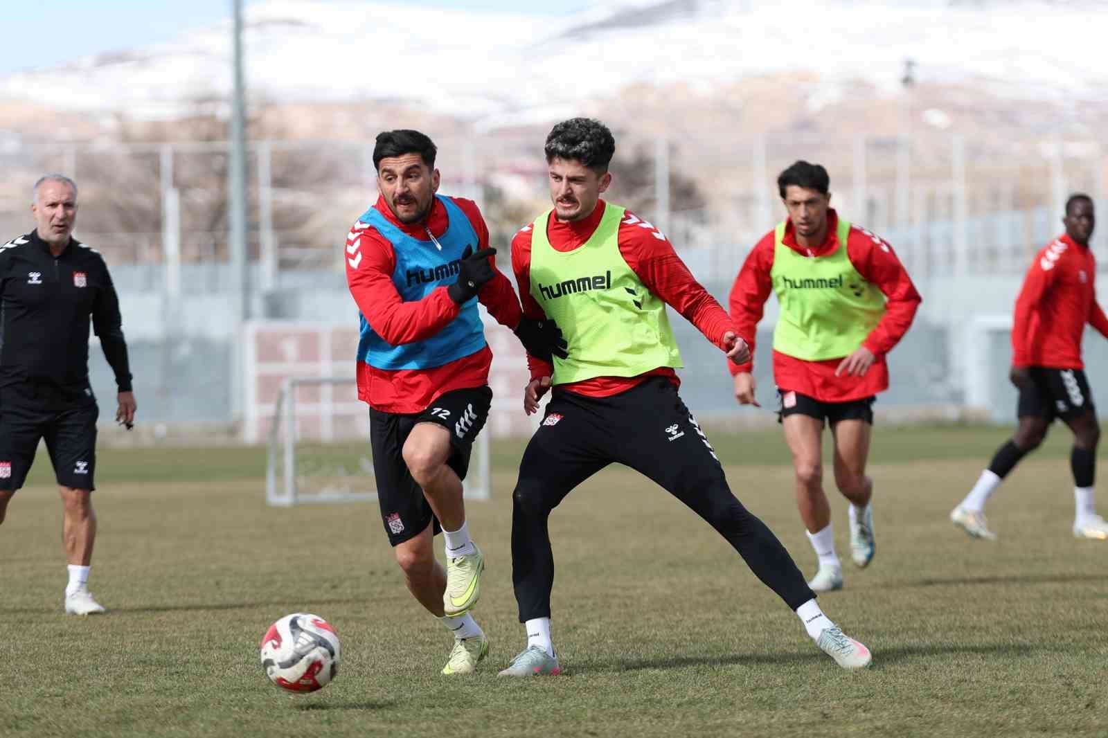 Sivasspor’da Adana Demirspor hazırlıkları sürüyor 6 sivassporda adana demirspor hazirliklari suruyor 2