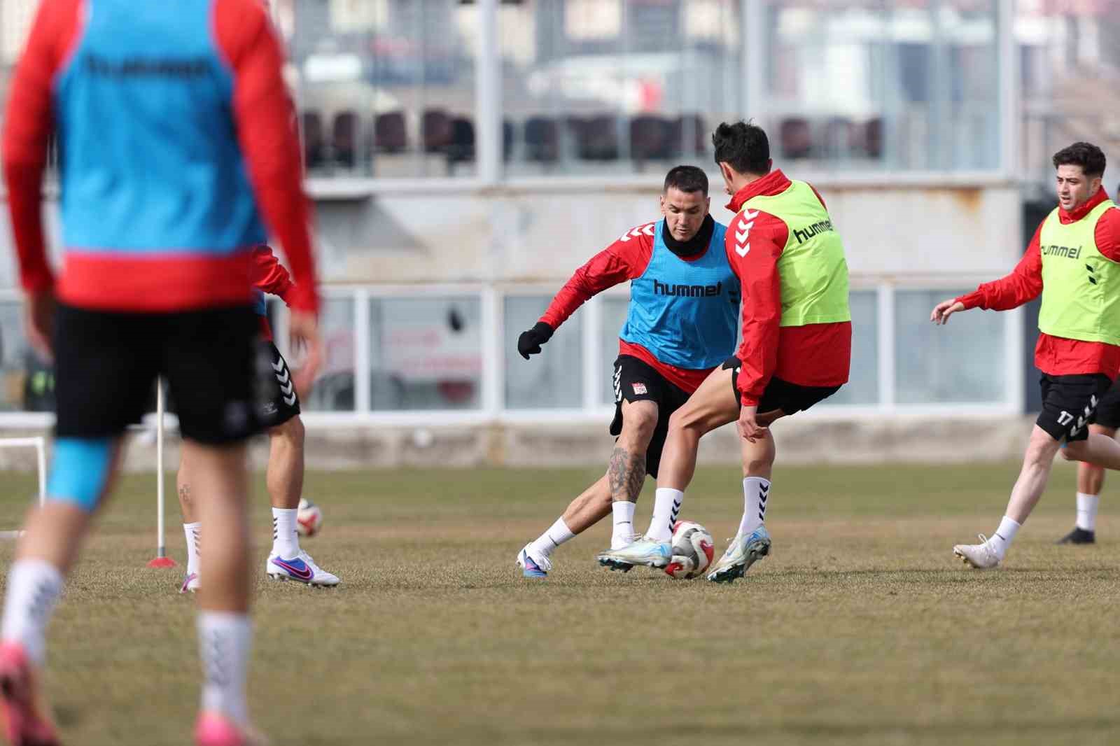 Sivasspor’da Adana Demirspor hazırlıkları sürüyor 8 sivassporda adana demirspor hazirliklari suruyor 4 qzMHTpkF