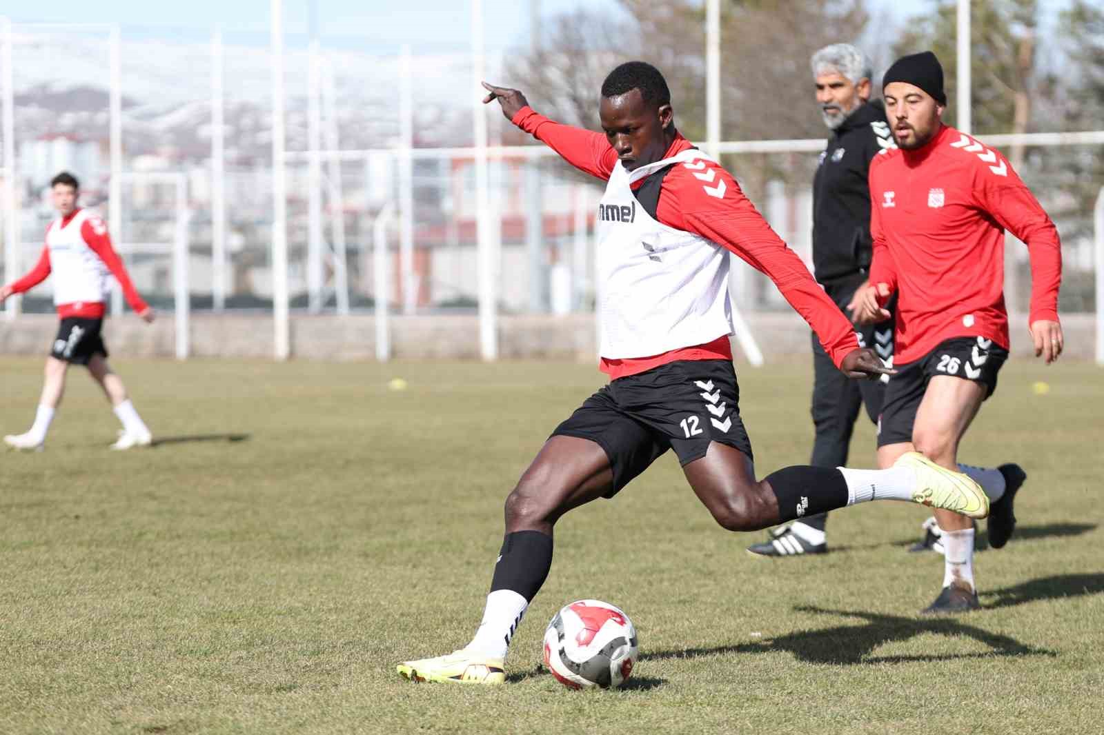 sivassporda adana demirspor maci hazirliklari basladi 3 OwG1OVh6