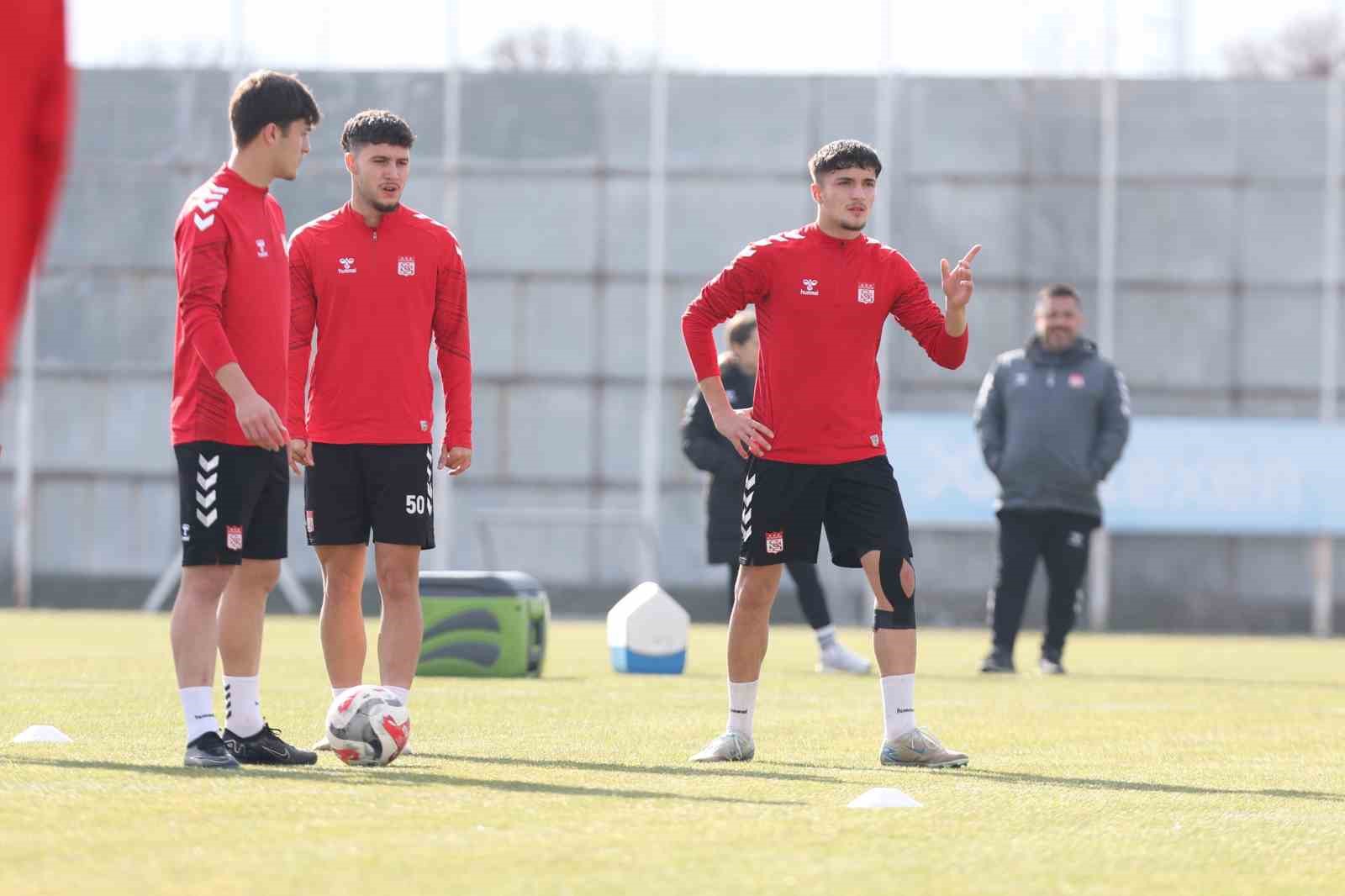 sivassporda aliaga fk maci hazirliklari basladi 0 Pje2hpRF