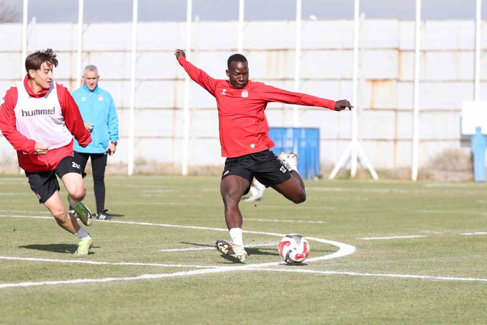 sivassporda aliaga fk maci hazirliklari basladi 4 IfK8UvWz