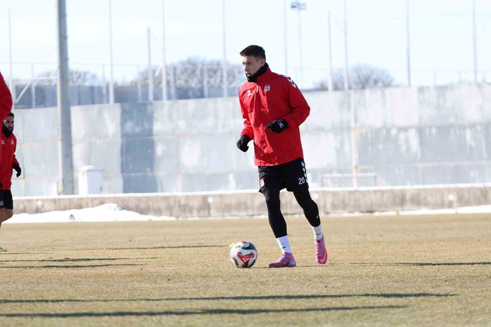Sivasspor’da Bodrum FK maçı hazırlıkları sürüyor 4 sivassporda bodrum fk maci hazirliklari suruyor 0 ERJSQAnA