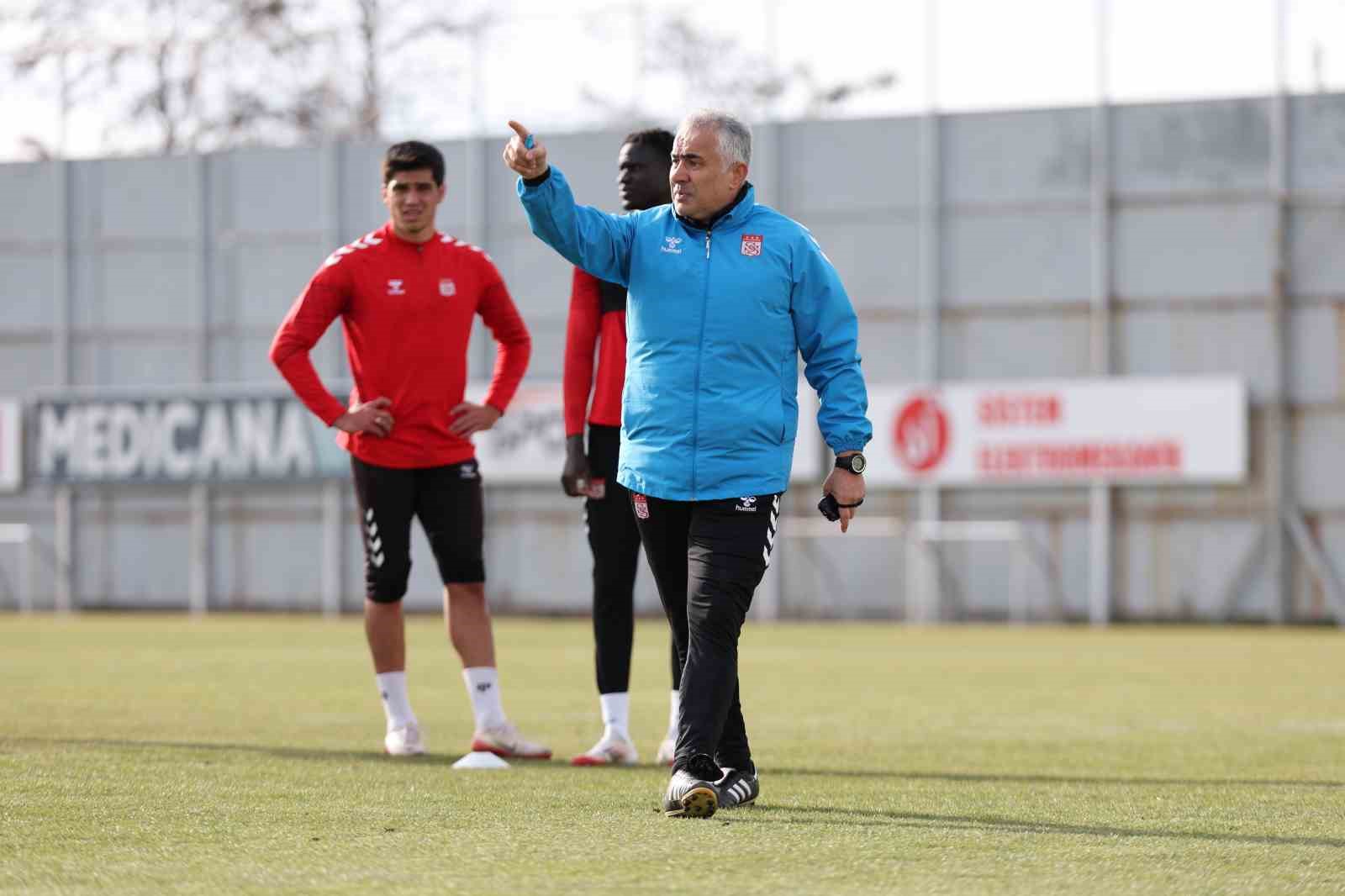 Sivasspor’da Bolu hazırlıkları sürüyor 7 sivassporda bolu hazirliklari suruyor 3 s3zdNmbZ