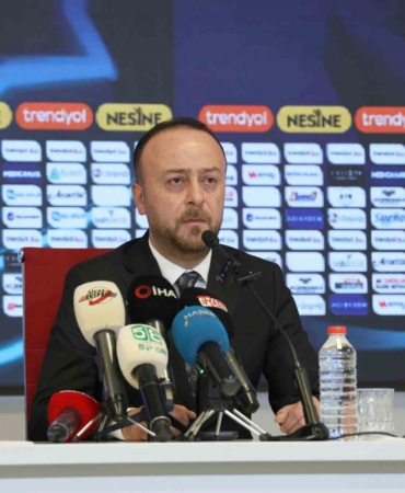 sivassporda-burak-ozcoban-yeniden-aday-adV7FE9L.jpg