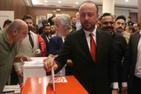 sivassporda-burak-ozcoban-yeniden-baskan-secildi-AVGBWQQO.jpg