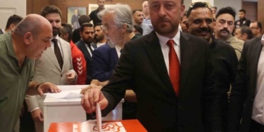 sivassporda-burak-ozcoban-yeniden-baskan-secildi-AVGBWQQO.jpg