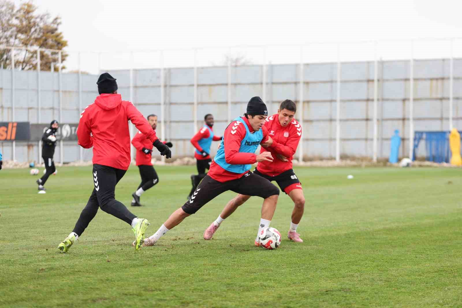 sivassporda erokspor maci hazirliklari suruyor 3 UHunfZZl
