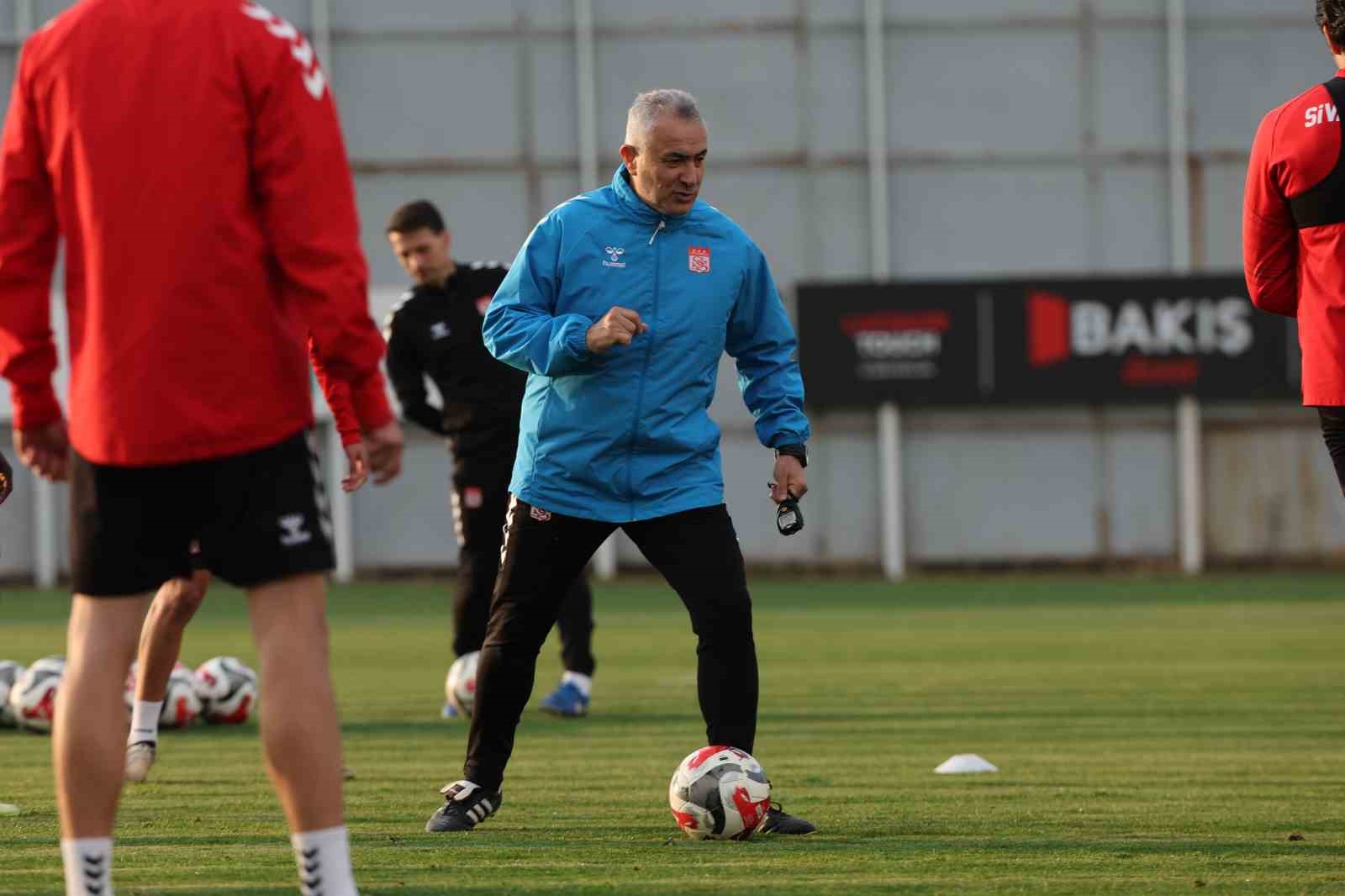 Sivasspor’da Esenler Erokspor maçı hazırlıkları başladı 8 sivassporda esenler erokspor maci hazirliklari basladi 4 yQZhPAuN