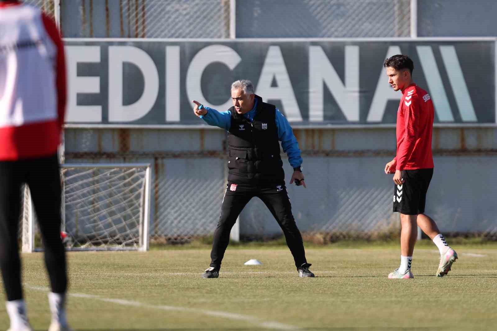 sivassporda istanbulspor macinin hazirliklari basladi 1 XYbua2gn