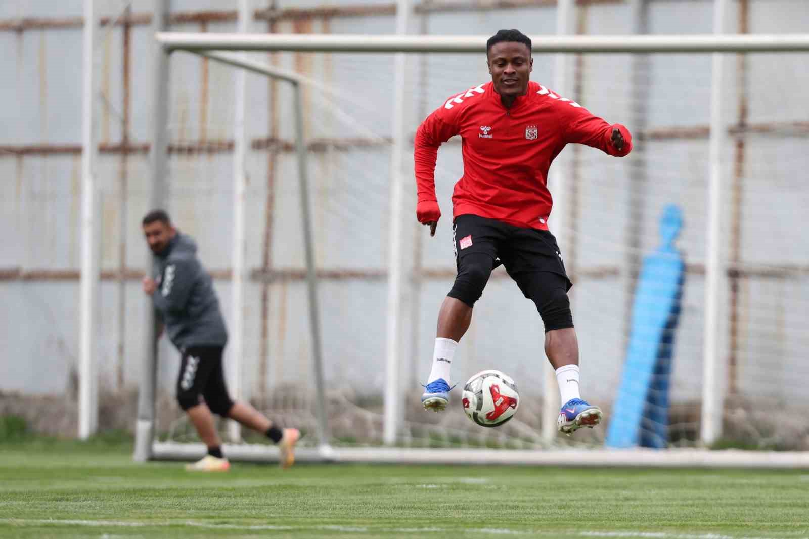 sivassporda istanbulspor mesaisi 0 PrshFlbO