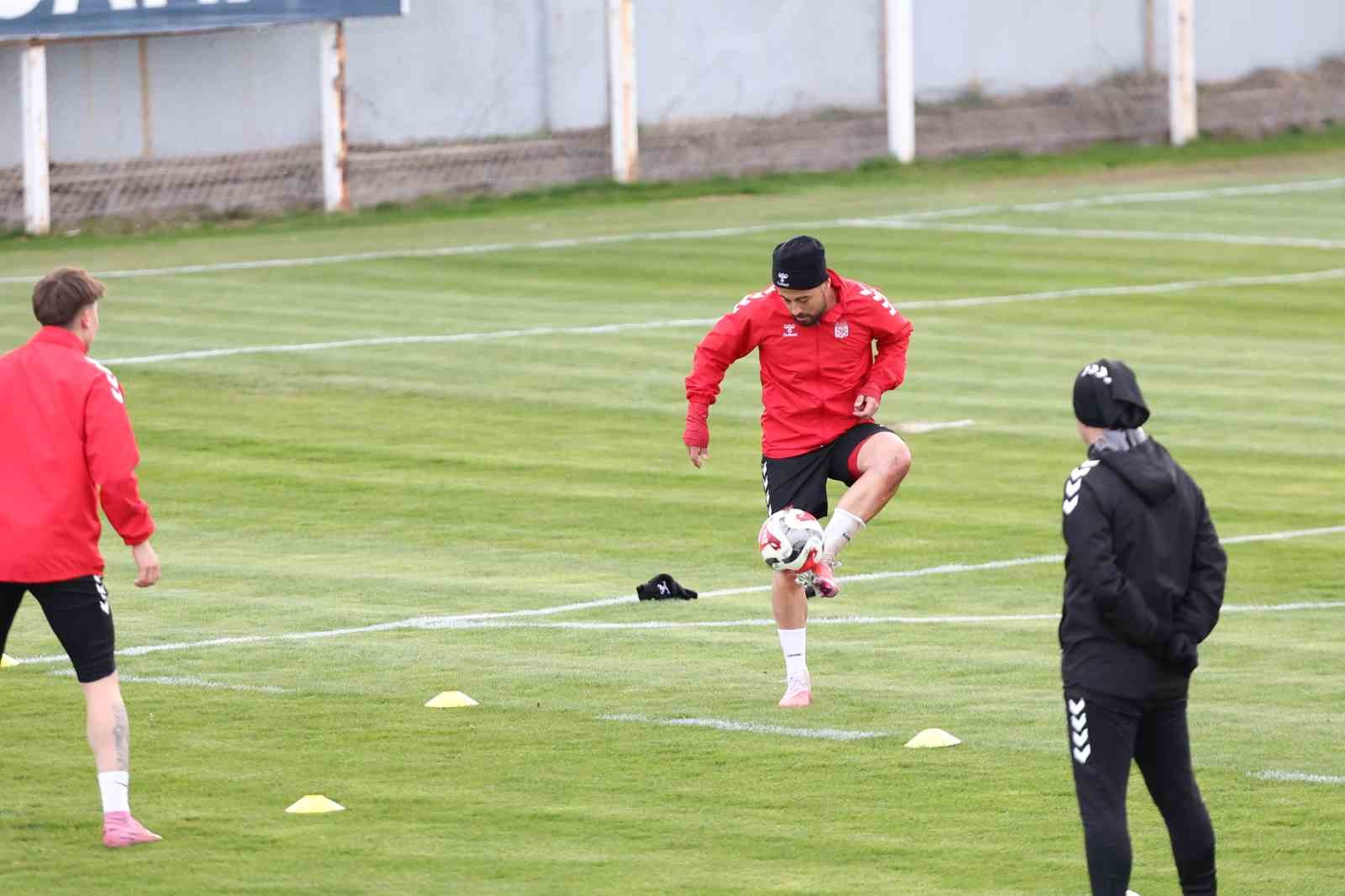 sivassporda istanbulspor mesaisi 4 uYltpDYJ