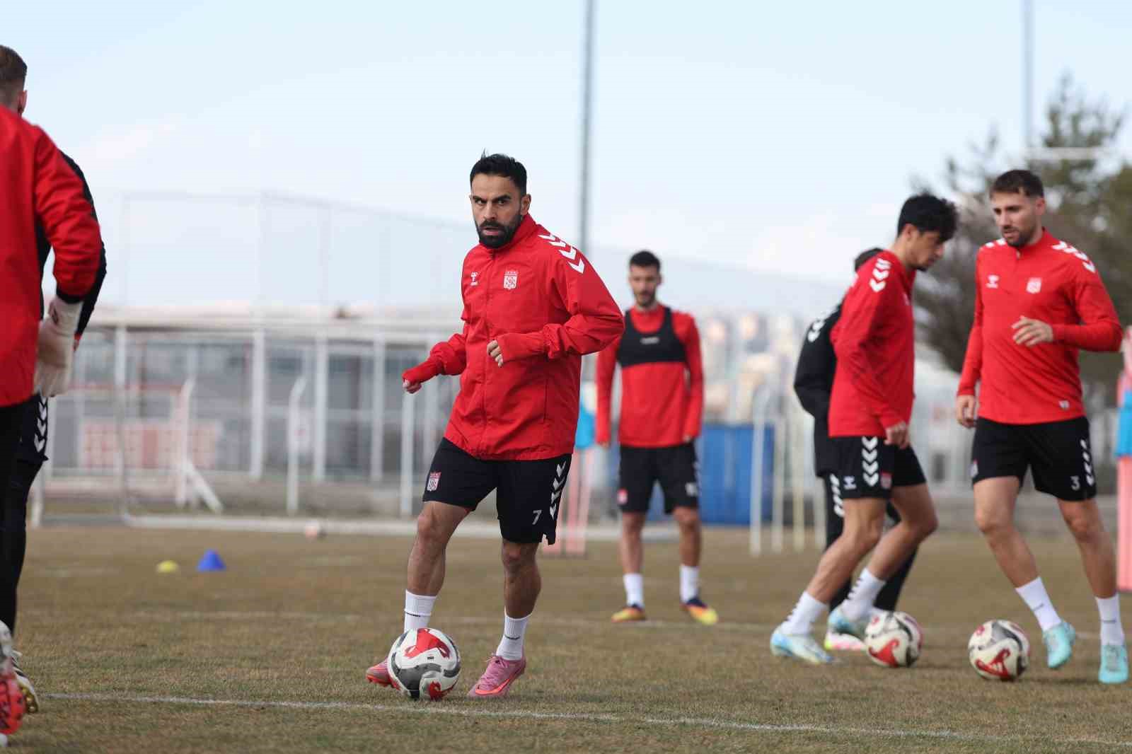 sivassporda manisa fk mesaisi 2