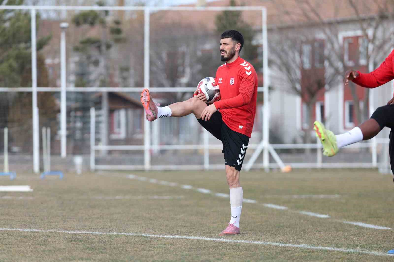 sivassporda manisa fk mesaisi 3 38u7RVkZ