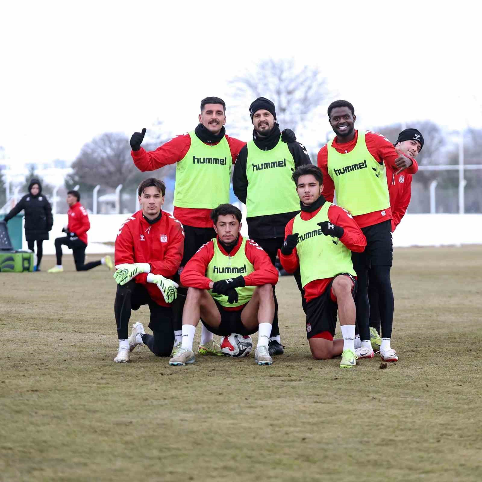 sivassporda pendikspor maci hazirliklari basladi 3 CTDDdXjC