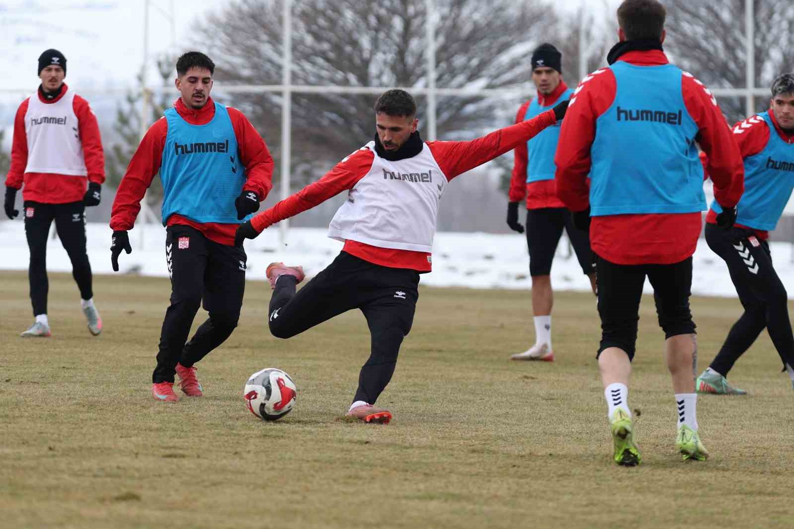 sivassporda pendikspor maci hazirliklari suruyor 0 tkmicgbR
