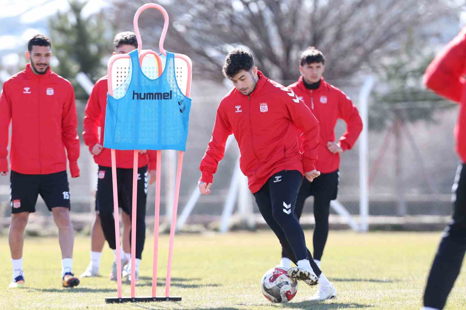 sivassporda vanspor fk maci hazirliklari suruyor 4 lEnCUab6