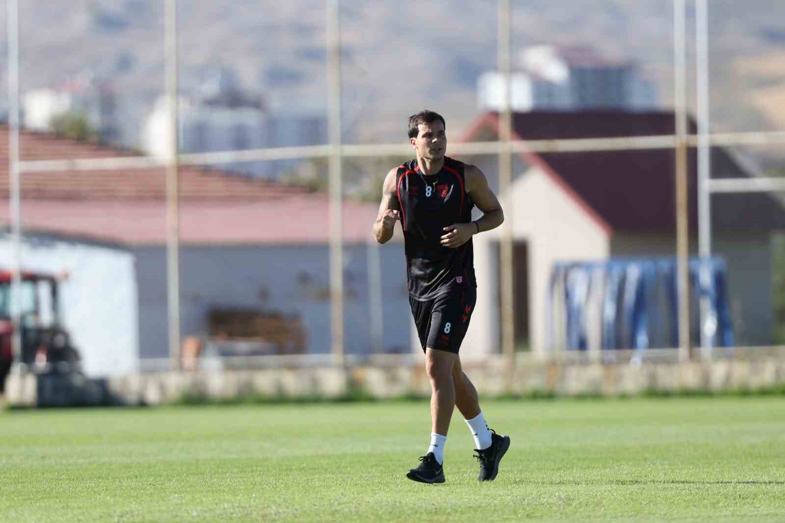 Sivasspor’da yeni sezon hazırlıkları tam gaz 5 sivassporda yeni sezon hazirliklari tam gaz 1 OJP1SRn6