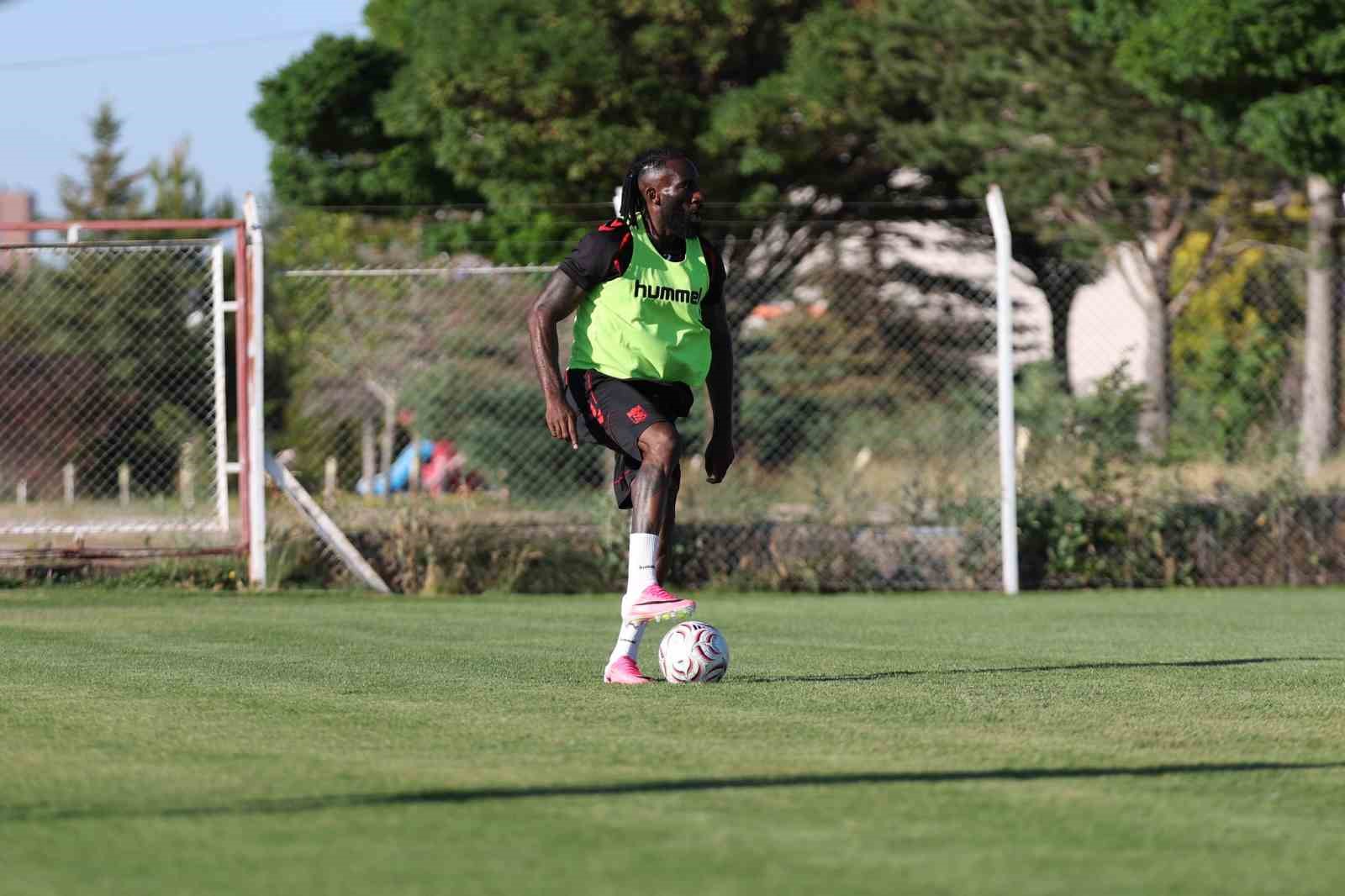 Sivasspor’da yeni sezon hazırlıkları tam gaz 7 sivassporda yeni sezon hazirliklari tam gaz 3 GY4d9jsX