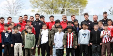 sivasspordan-cocuklara-23-nisan-etkinligi-4U24NhbZ.jpg