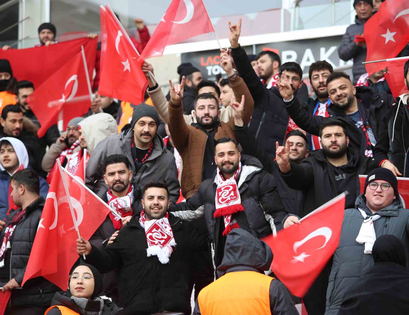 sivassporlu taraftarlar amed sportif faaliyetler macina ilgi gosterdi 2 r2knHze8