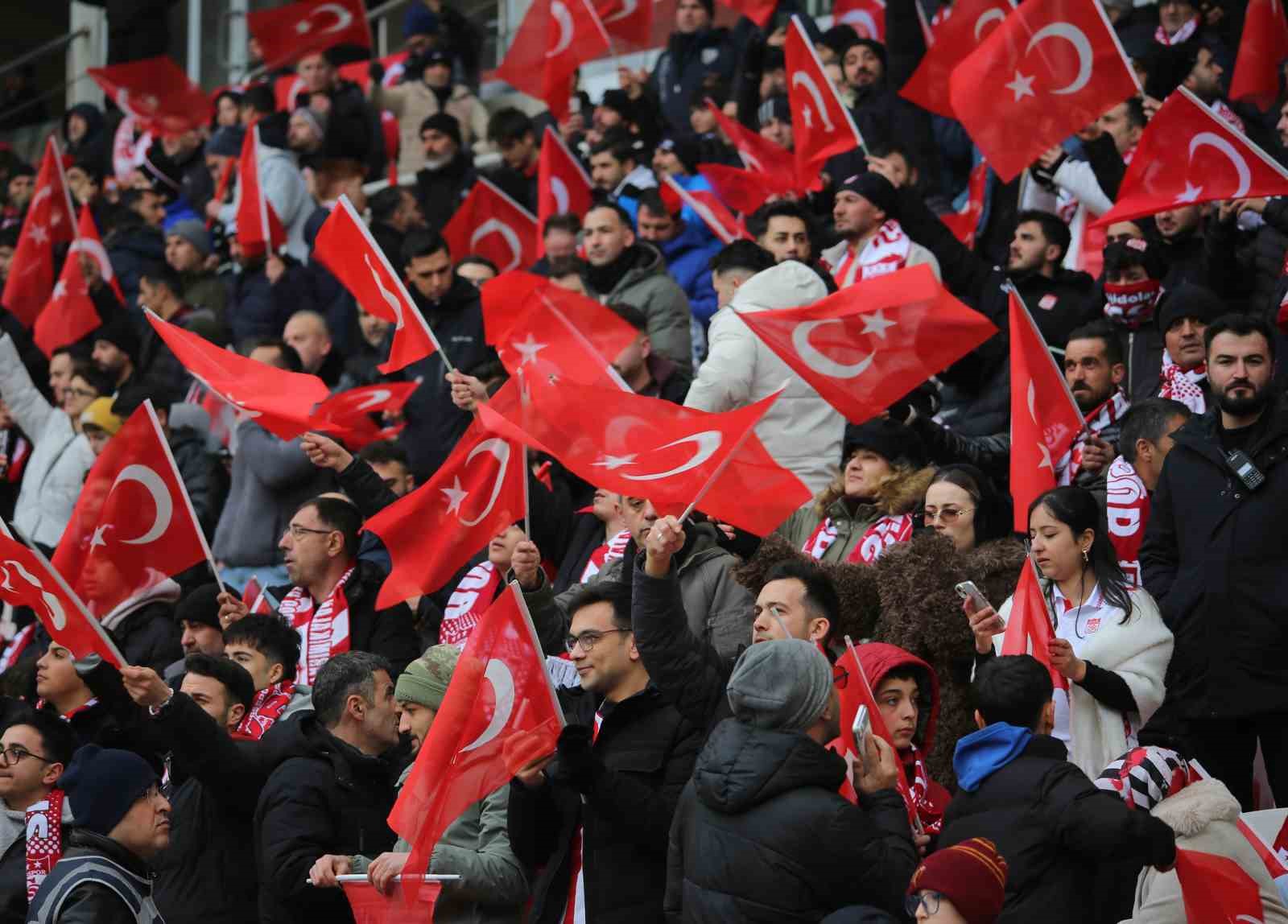 sivassporlu taraftarlar amed sportif faaliyetler macina ilgi gosterdi 4 yyfCPPae