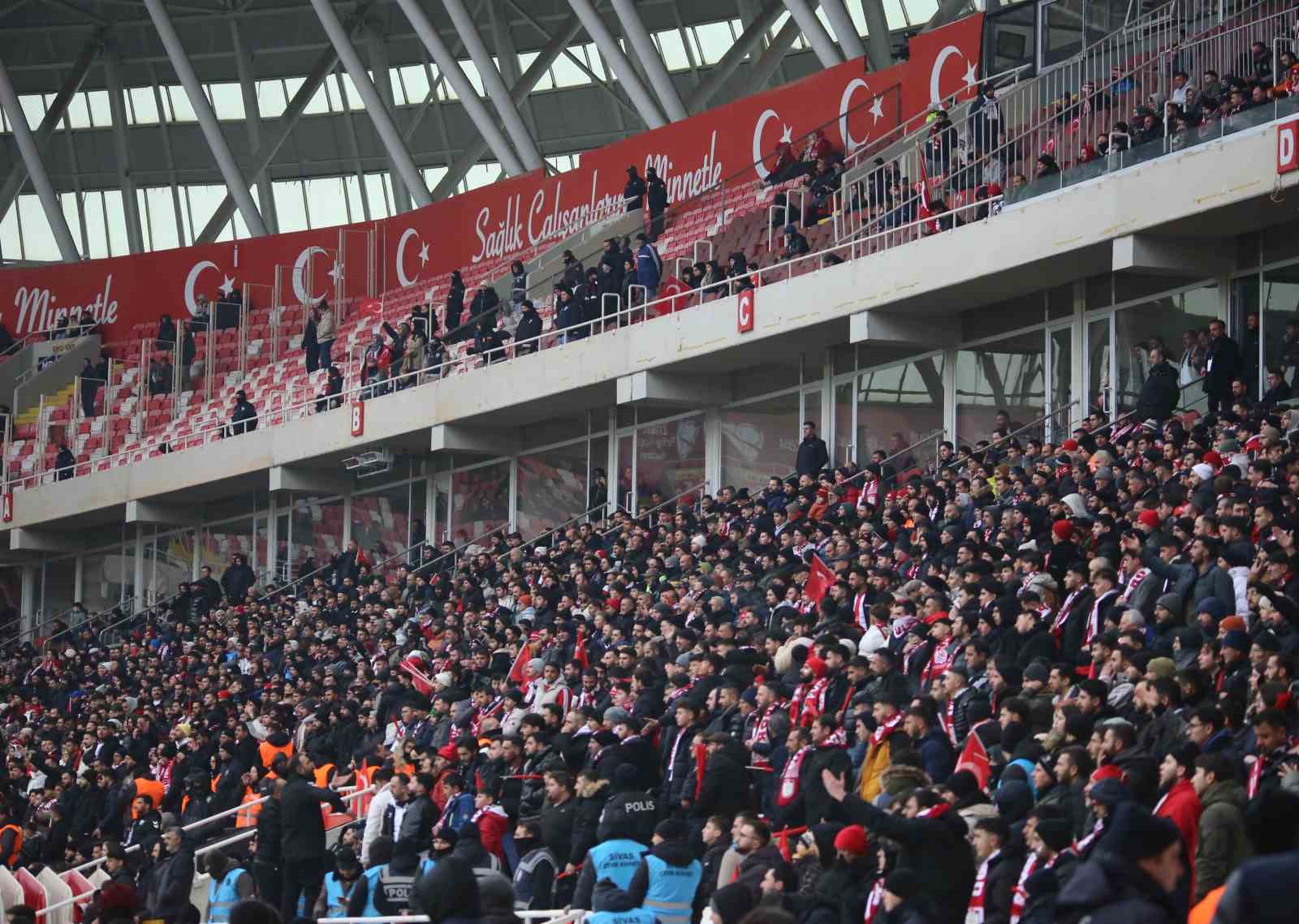 sivassporlu taraftarlar amed sportif faaliyetler macina ilgi gosterdi 6 asdEHLg1