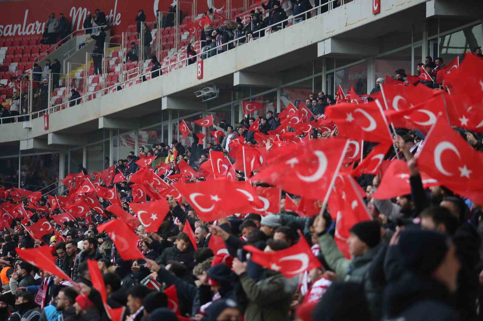 sivassporlu taraftarlar amed sportif faaliyetler macina ilgi gosterdi 8 m14HJWa7