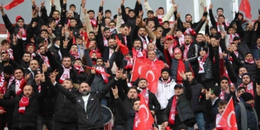 sivassporlu-taraftarlar-amed-sportif-faaliyetler-macina-ilgi-gosterdi-F4Rm9SLP.jpg