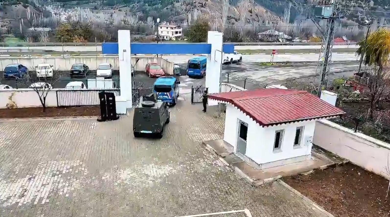 sivasta 10 kacak gocmen yakalandi 1 ClgjXsAj