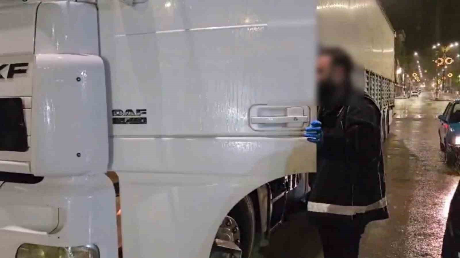 sivasta 12 kilo uyusturucu ele gecirildi 2 tutuklama 4 WOHYuIm9