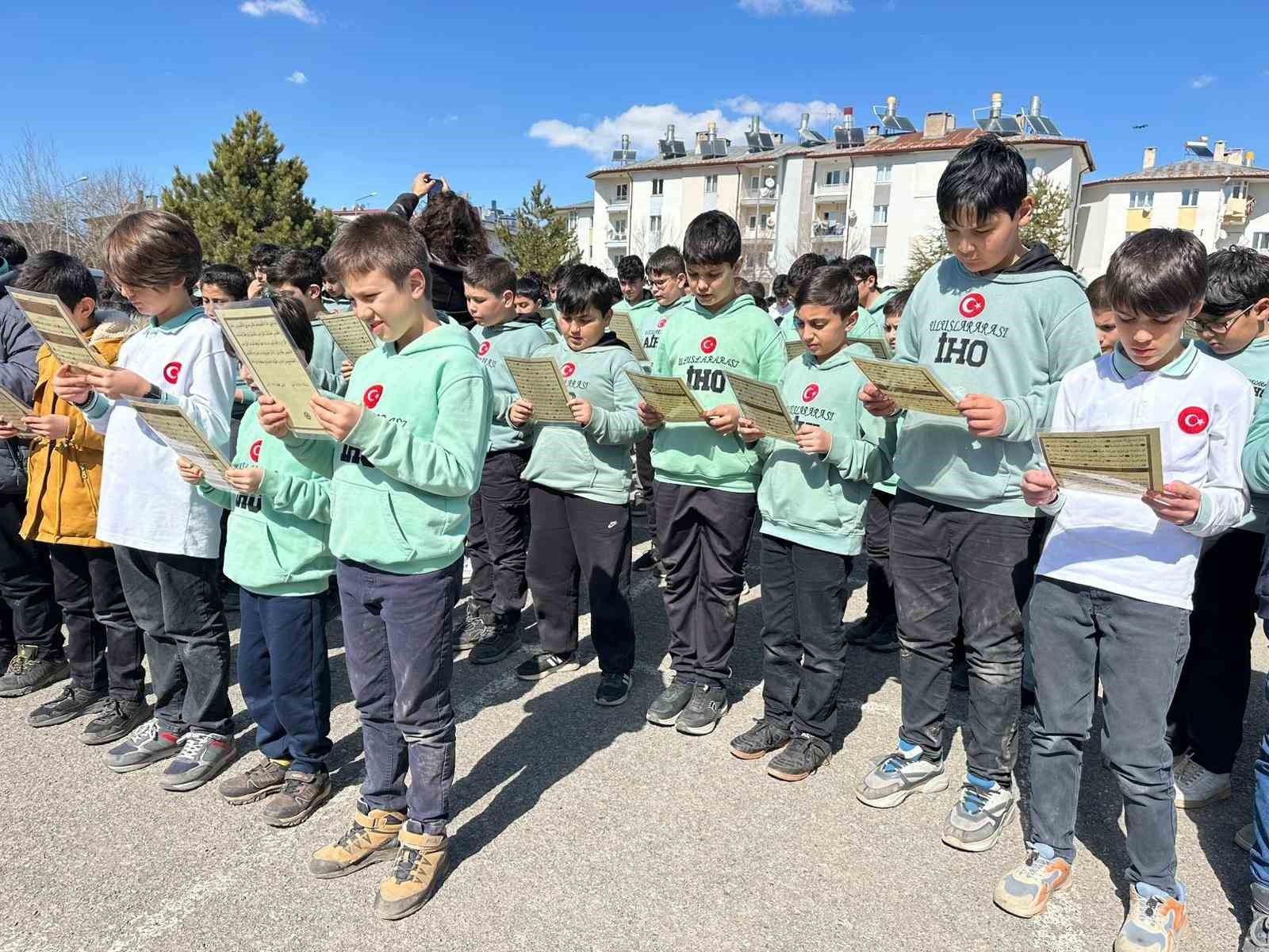 sivasta 302 genc ayni anda kuran i kerimi hatim etti 2 7IyI3wwC