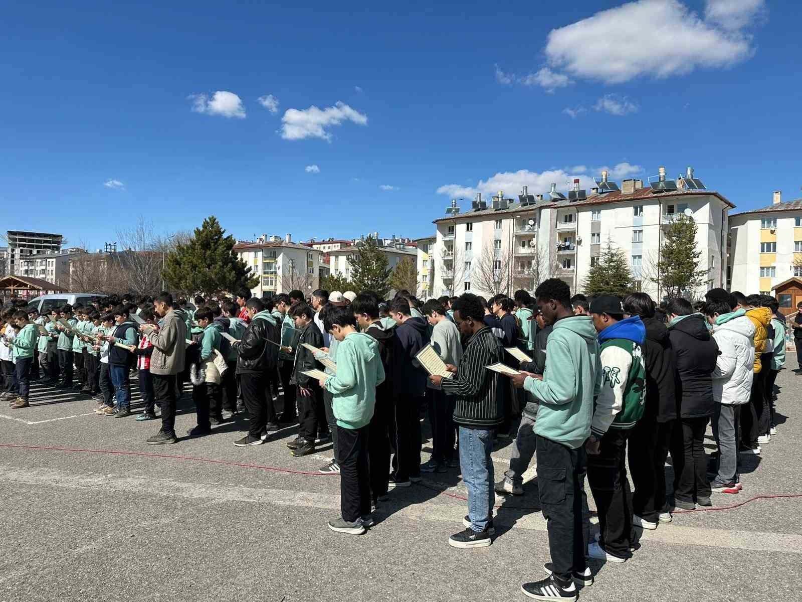 sivasta 302 genc ayni anda kuran i kerimi hatim etti 3