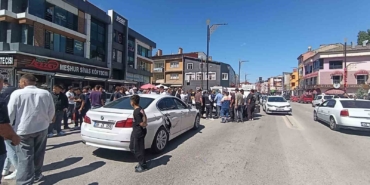 sivasta-4-aracli-zincirleme-kaza-1-yarali-thltMdOE.jpg
