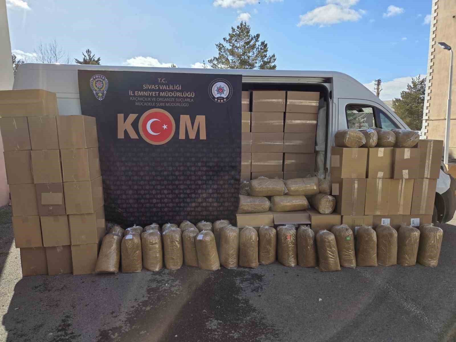 sivasta 840 bin makaron ve yuzlerce kilo kacak tutun ele gecirildi 0