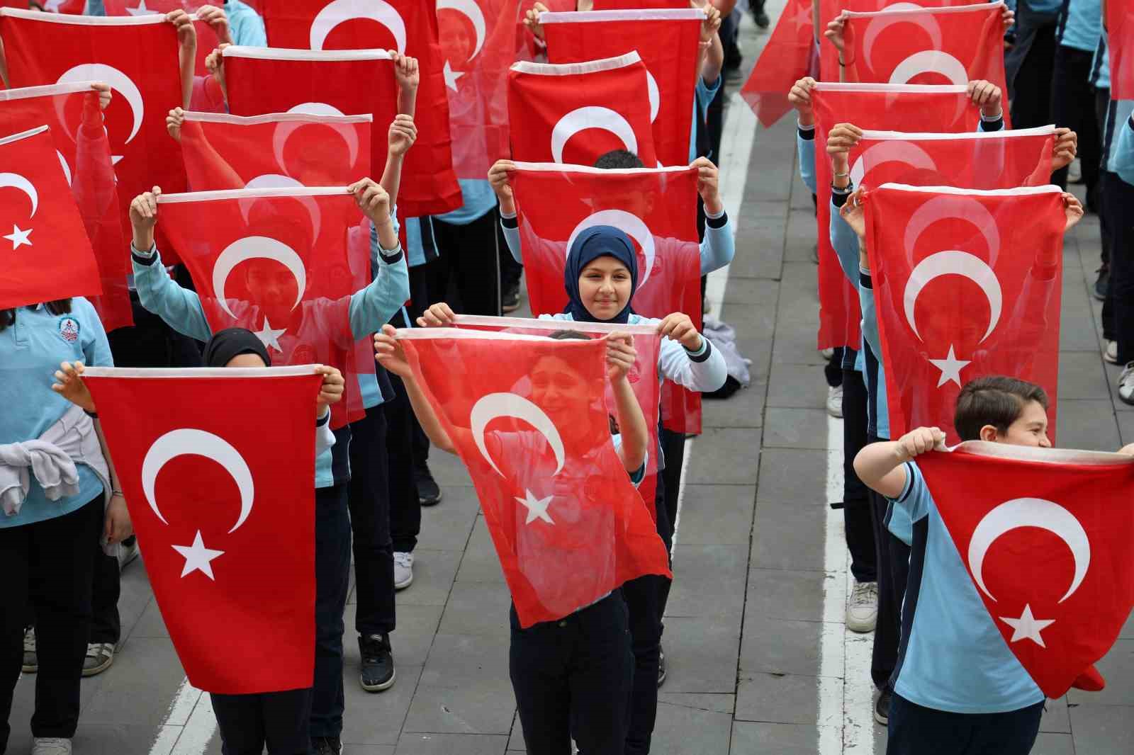 sivasta 900 ogrenci eszamanli hareket etti hep bir agizdan feda turkiyem dedi 5 vGaAcB7y