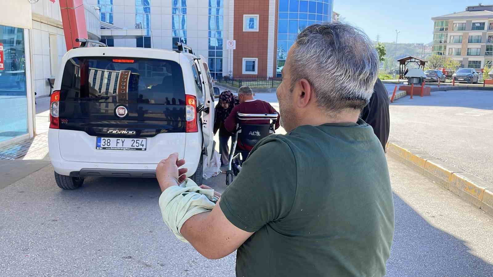 sivasta acemi kasaplar hastanenin yolunu tuttu 0 TejPiQLU