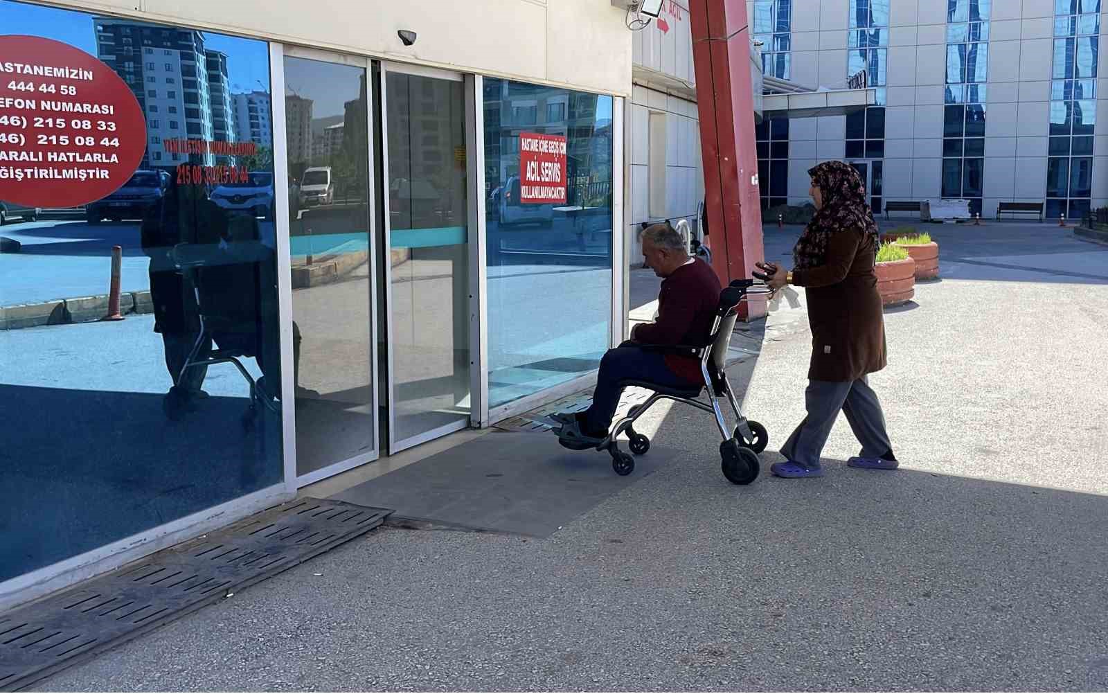 sivasta acemi kasaplar hastanenin yolunu tuttu 2 tuqF2Yvz