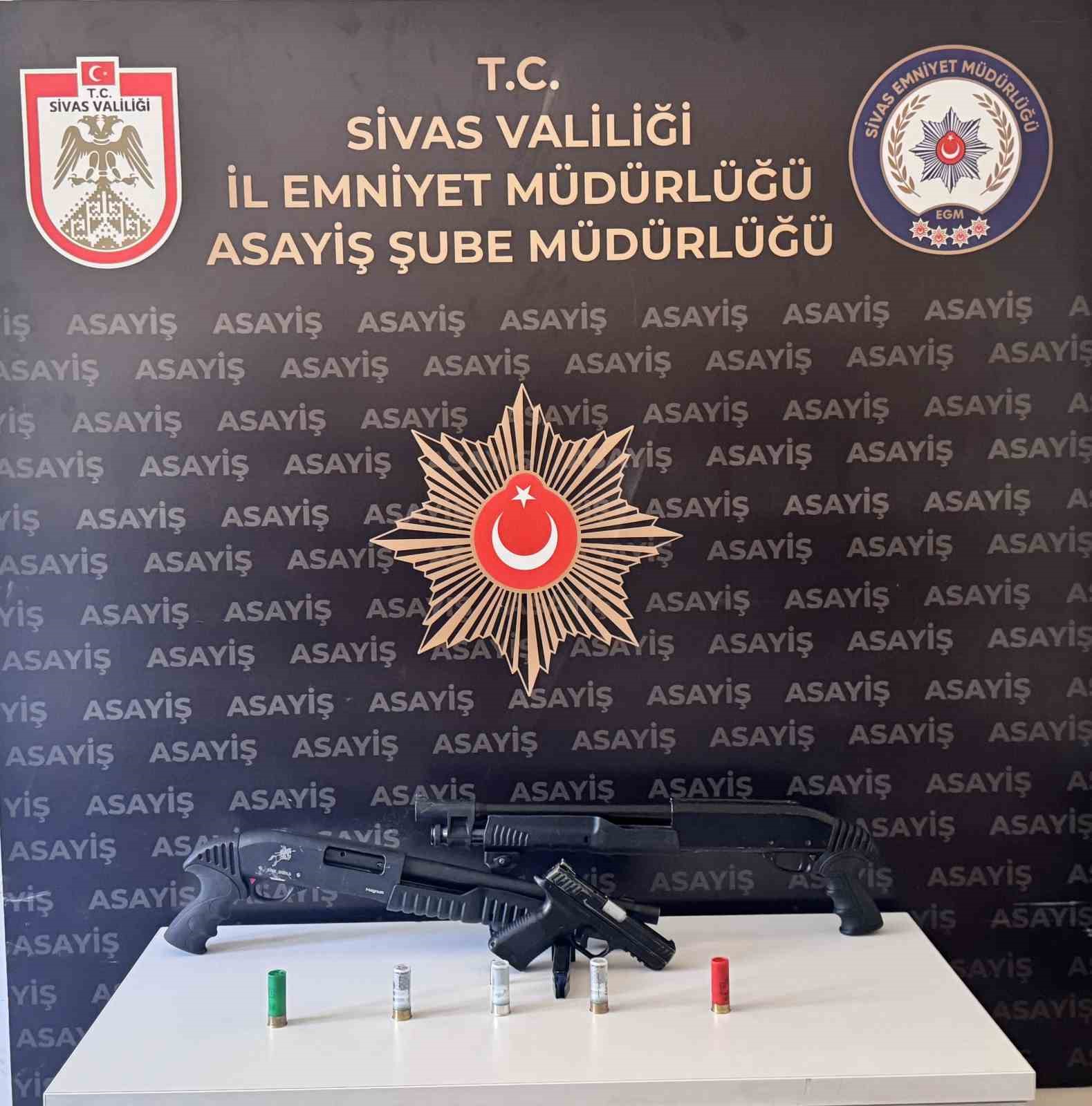 sivasta araclara ates acan supheliler yakalandi 6 supheli tutuklandi 1