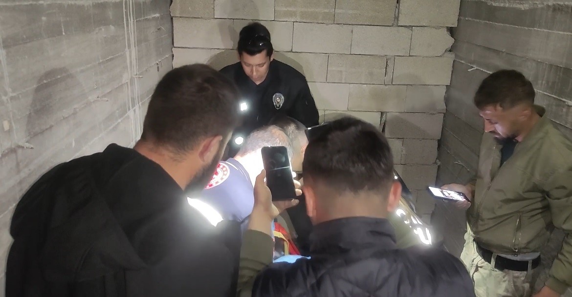 sivasta asansor bosluguna dusen kadin yaralandi 1 1jFA1EVz
