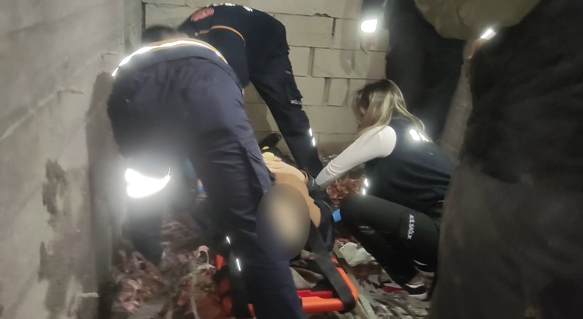 sivasta asansor bosluguna dusen kadin yaralandi 5 C7TFMZbF