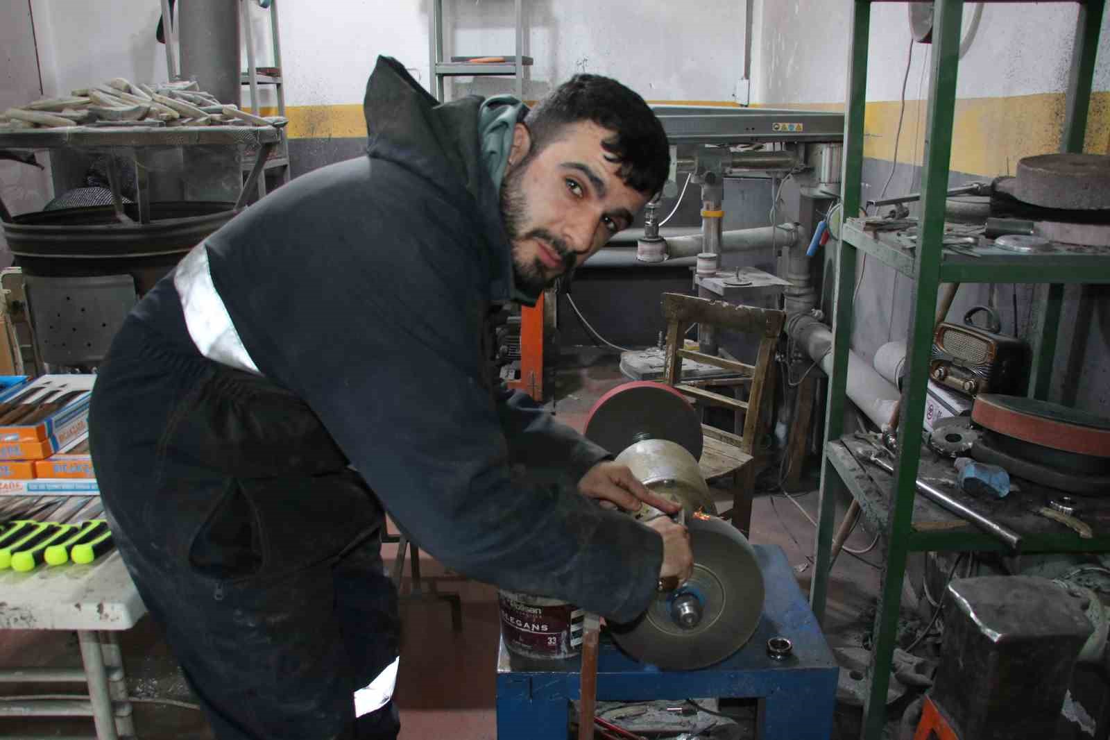 sivasta bicakcilarin kurban yogunlugu aile hasretine donustu 2 aydir cocugumu goremiyorum 4 9hyaILfA