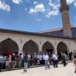 sivasta-cami-cemaatine-asure-ikram-edildi-rUnupc7J.jpg