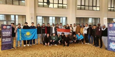 sivasta-egitim-goren-uluslararasi-universite-ogrencileri-turk-dunyasi-genclik-kampinda-bir-araya-geldi-9s5NLAKu.jpg