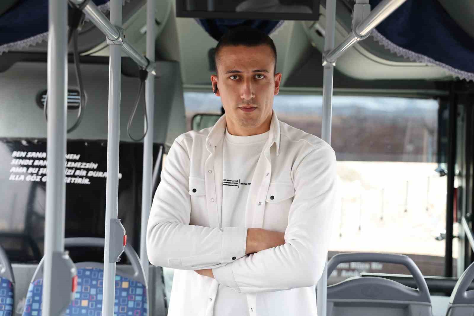 sivasta halk otobusu soforunun hareketi takdir topladi 3 QHsVQOJ1