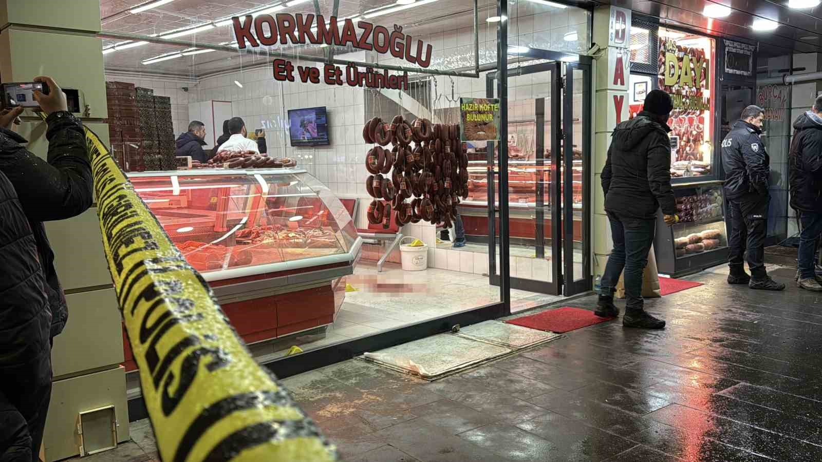 sivasta iki kardesin yaralandigi silahli kavga kamerada 4 NTb1b6Bs