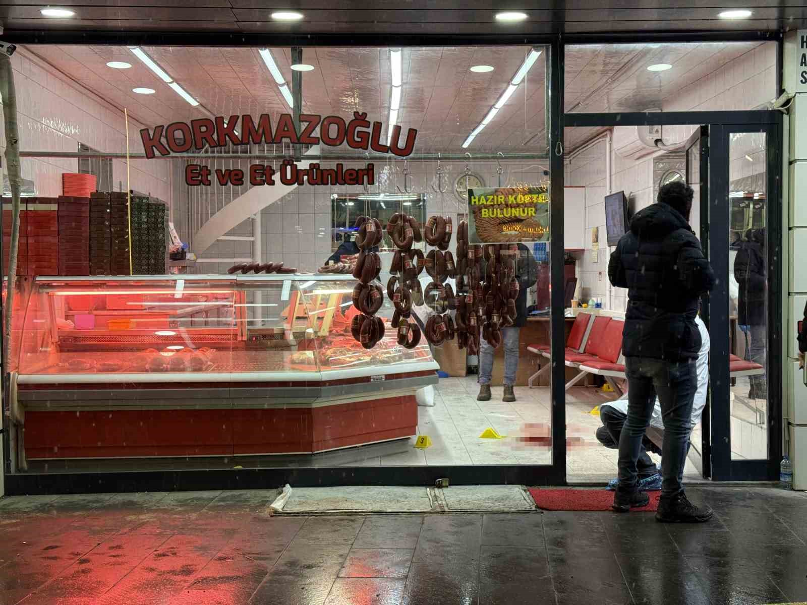 sivasta iki kardesin yaralandigi silahli kavga kamerada 5 4D6Y9hBv