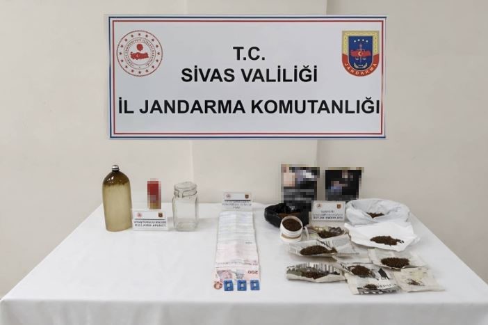 sivasta jandarma uyusturucu ticaretine gecit vermedi 1 A2ChALi6